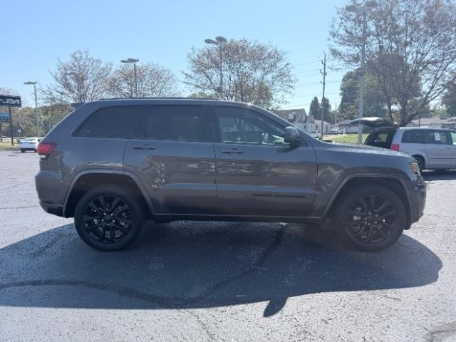 Jeep Grand Cherokee Laredo 2WD 2018