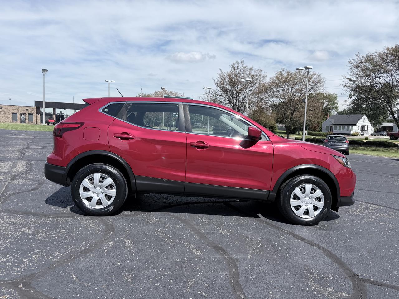 Nissan Rogue Sport S 2018