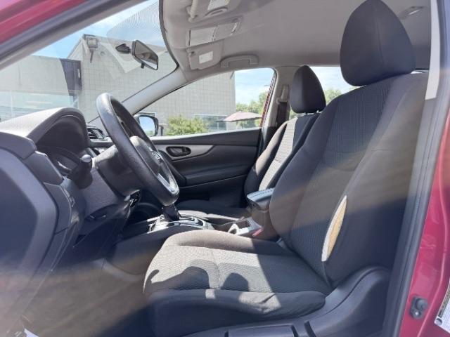 Nissan Rogue Sport S 2018