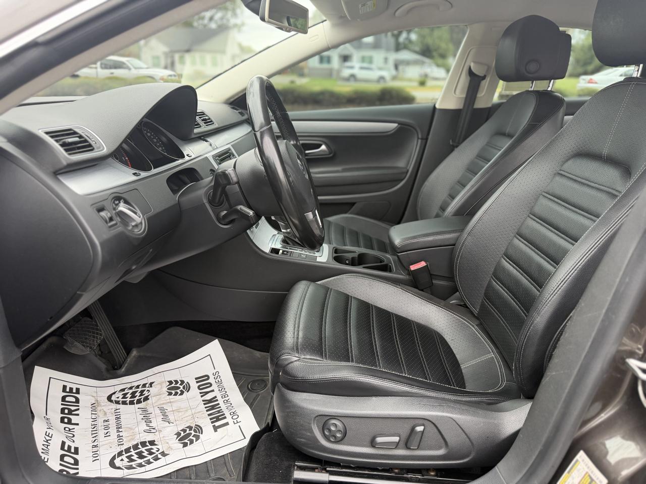 Volkswagen CC Sport w/Lighting Package 2013