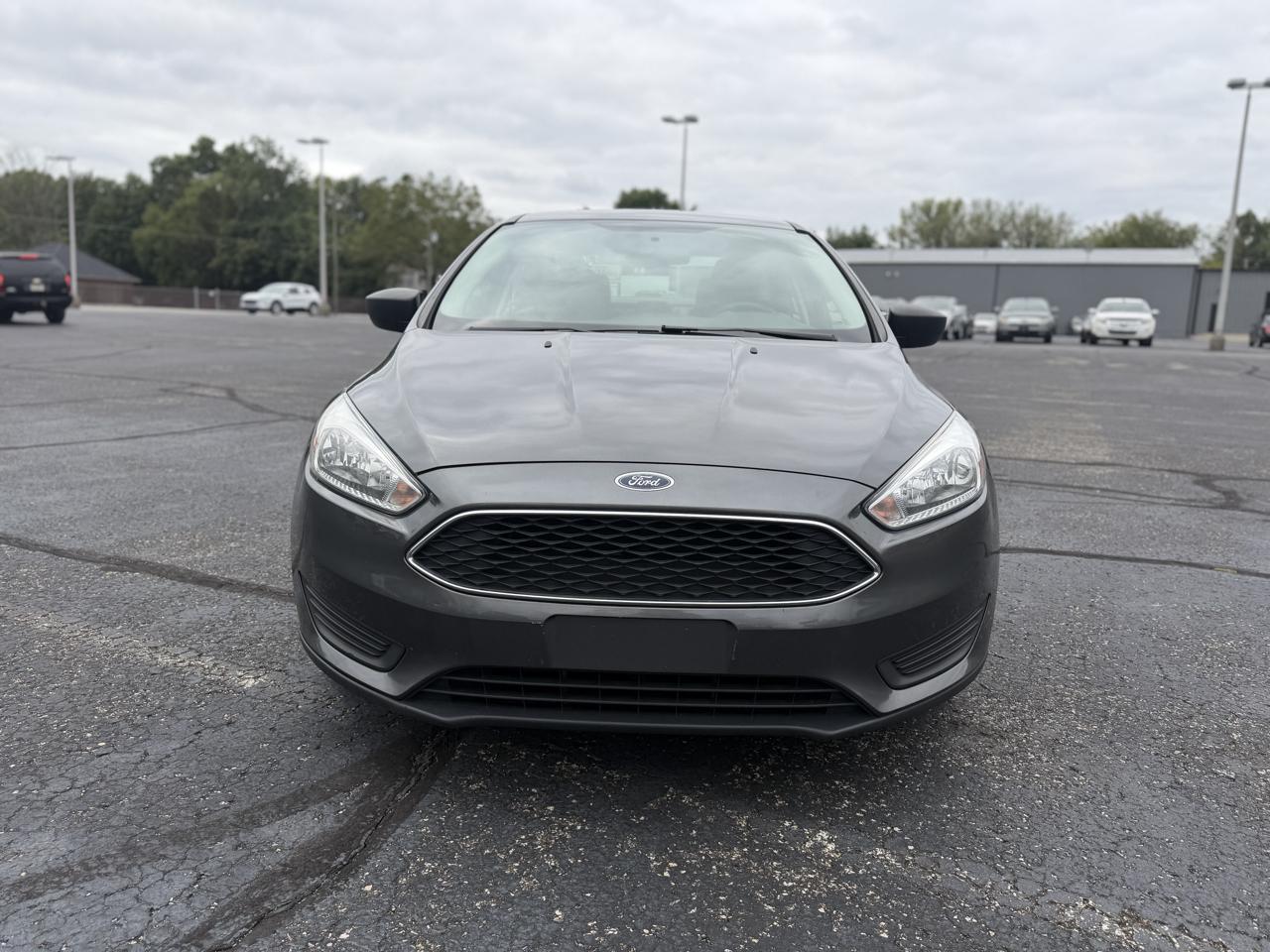 Ford Focus S Sedan 2018