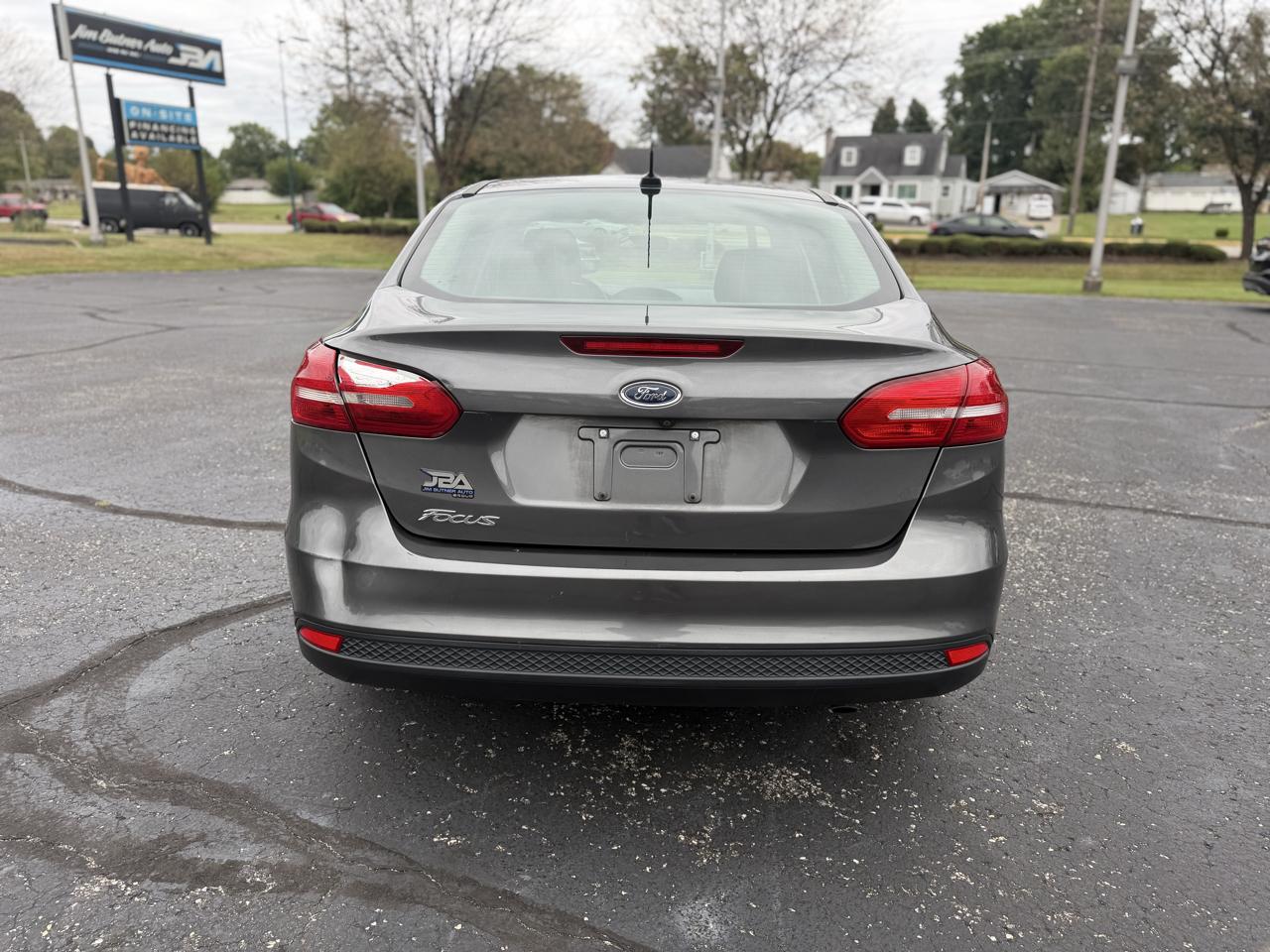 Ford Focus S Sedan 2018