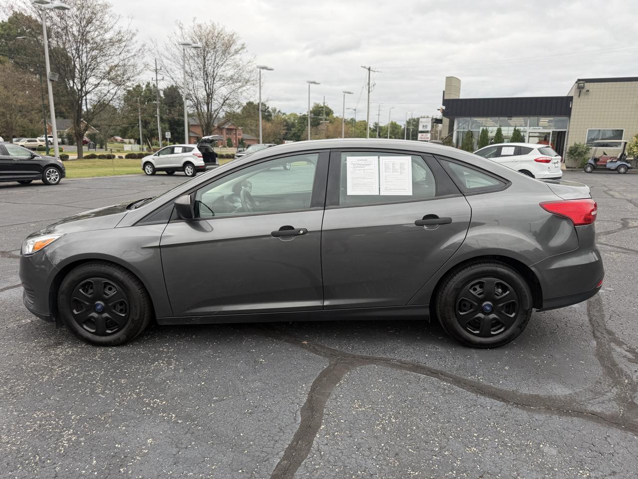 Ford Focus S Sedan 2018