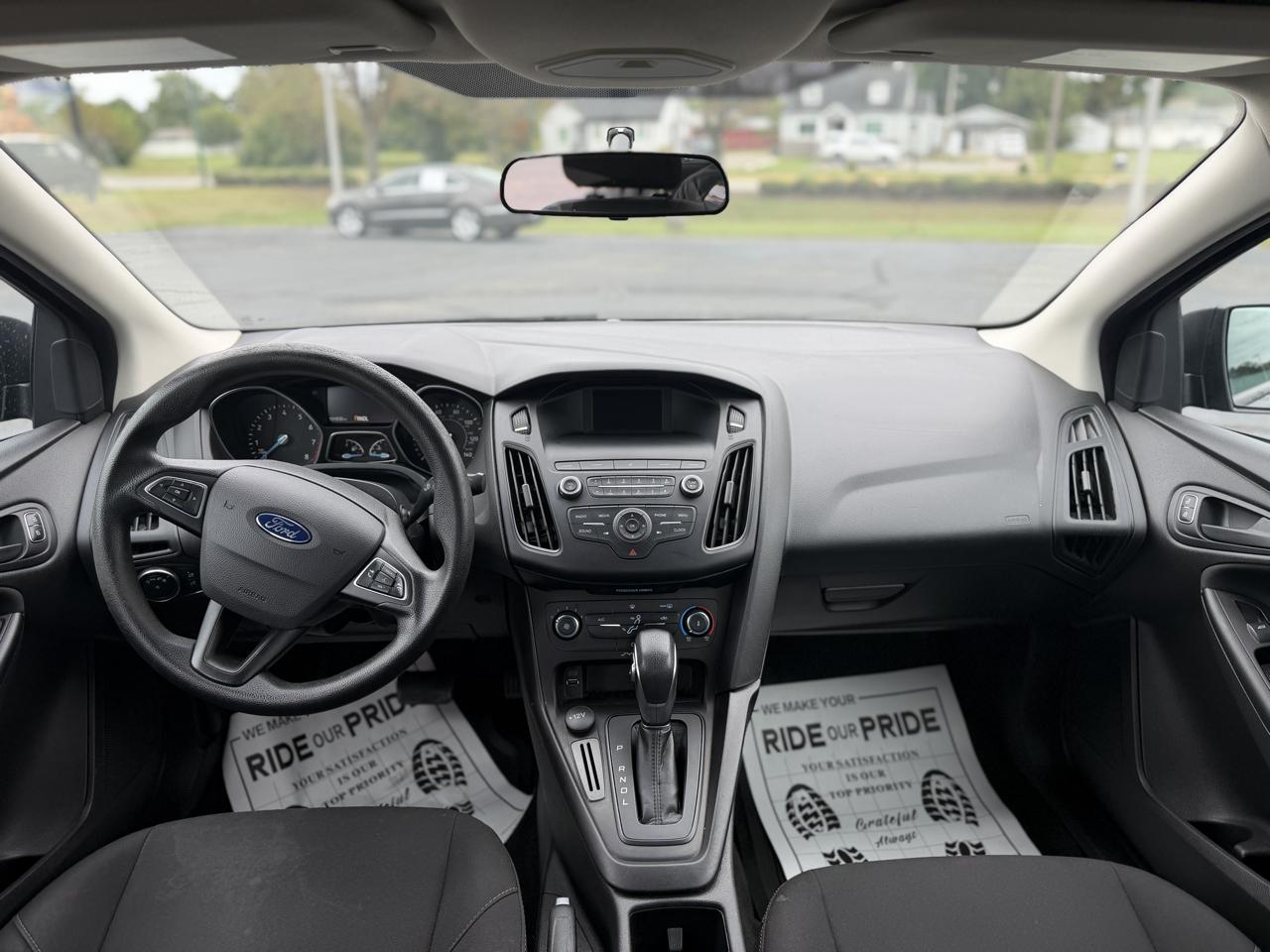 Ford Focus S Sedan 2018