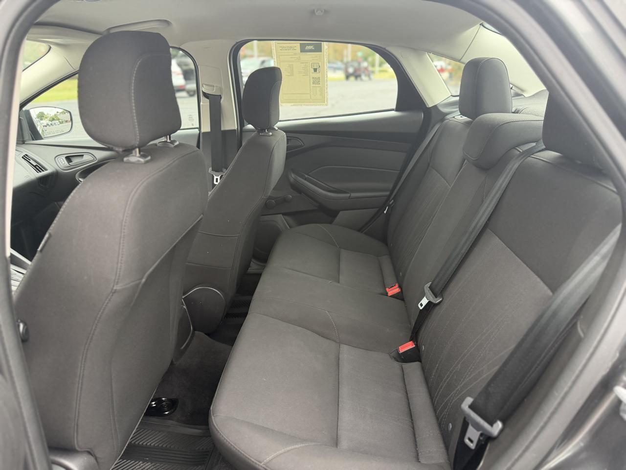 Ford Focus S Sedan 2018