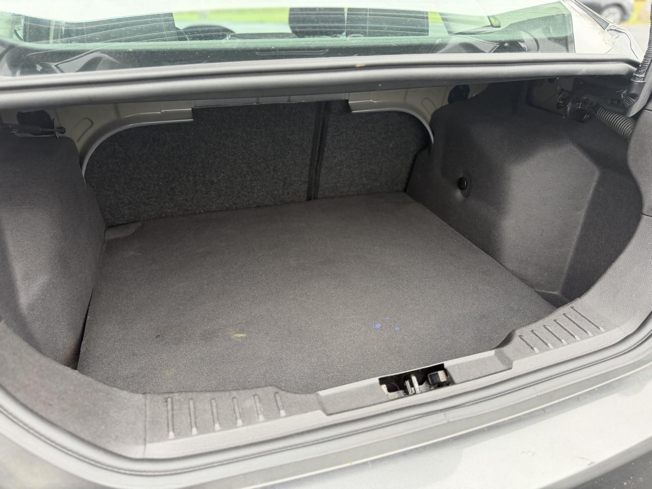 Ford Focus S Sedan 2018