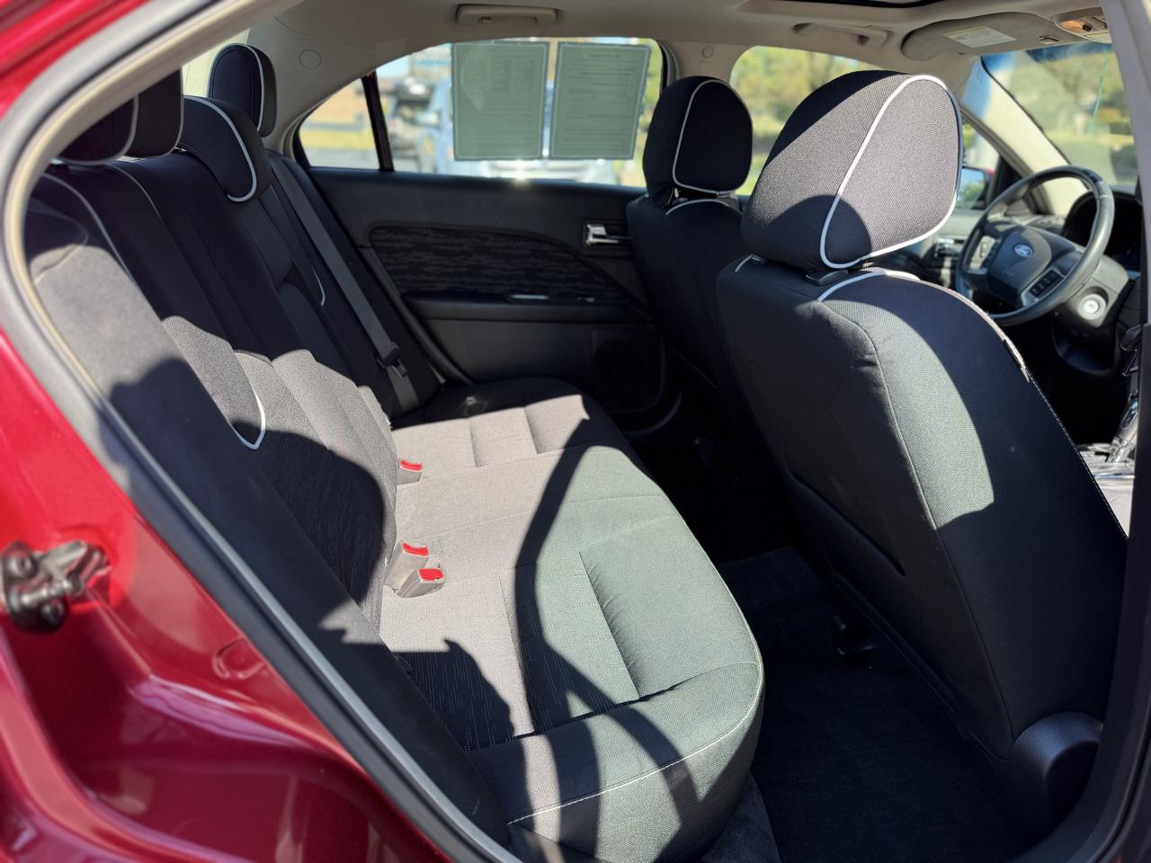 Ford Fusion SE 2012