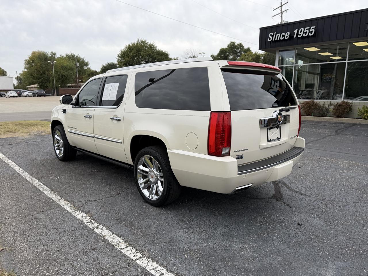 Cadillac Escalade ESV 2WD Platinum 2013