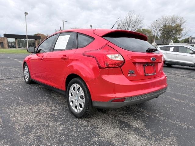 Ford Focus SE 2012