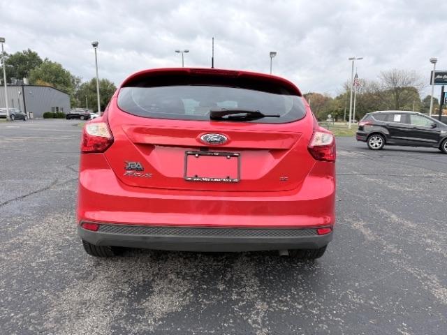 Ford Focus SE 2012