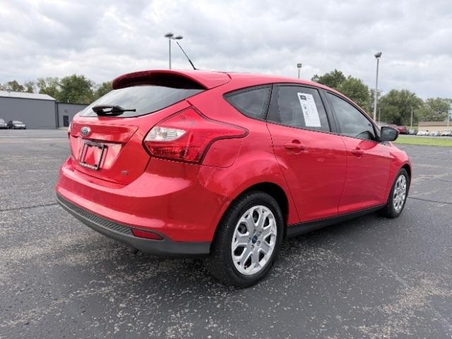 Ford Focus SE 2012