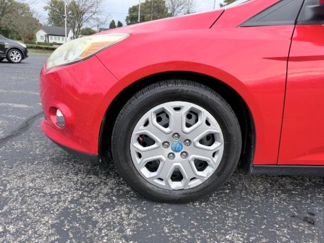 Ford Focus SE 2012