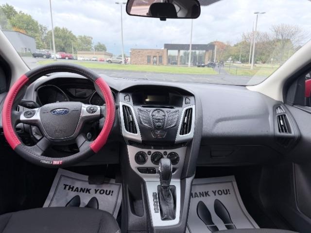 Ford Focus SE 2012