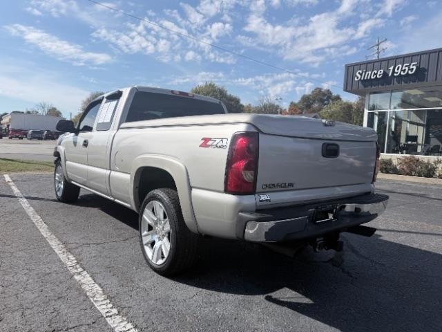 Chevrolet Silverado 1500 Ext. Cab Short Bed 4WD 2004