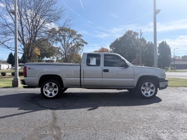 Chevrolet Silverado 1500 Ext. Cab Short Bed 4WD 2004