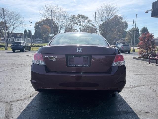 Honda Accord LX sedan AT 2010