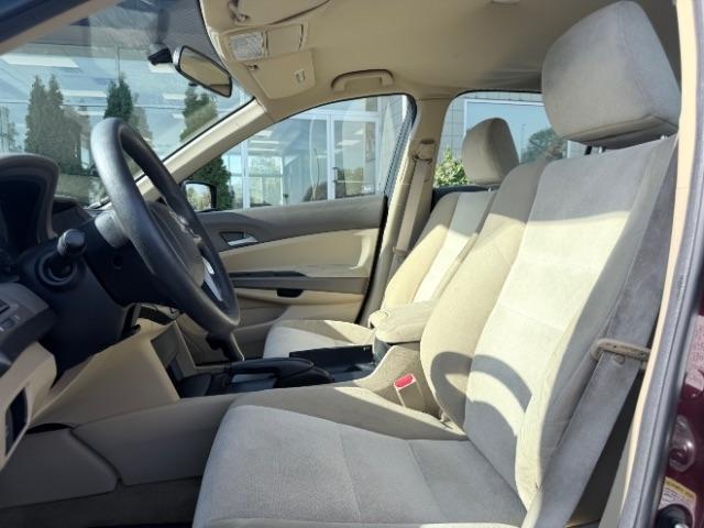 Honda Accord LX sedan AT 2010