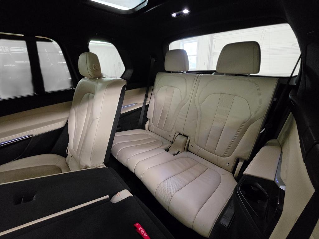 2021 BMW X7 40i - Photo 12