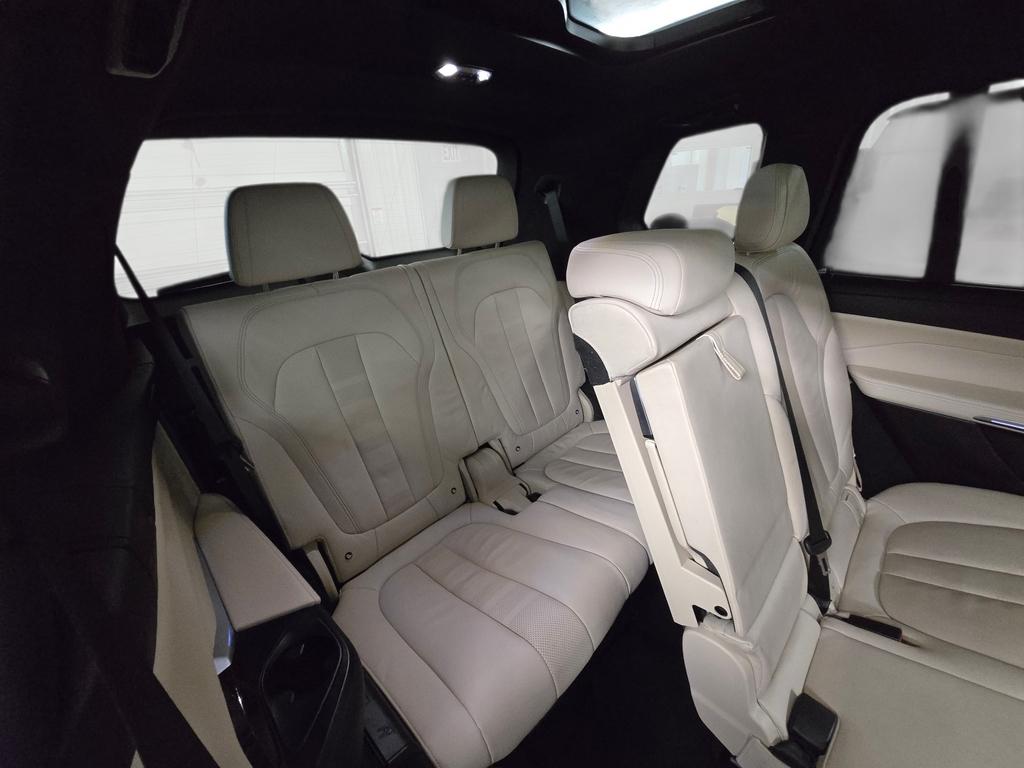 2021 BMW X7 40i - Photo 39