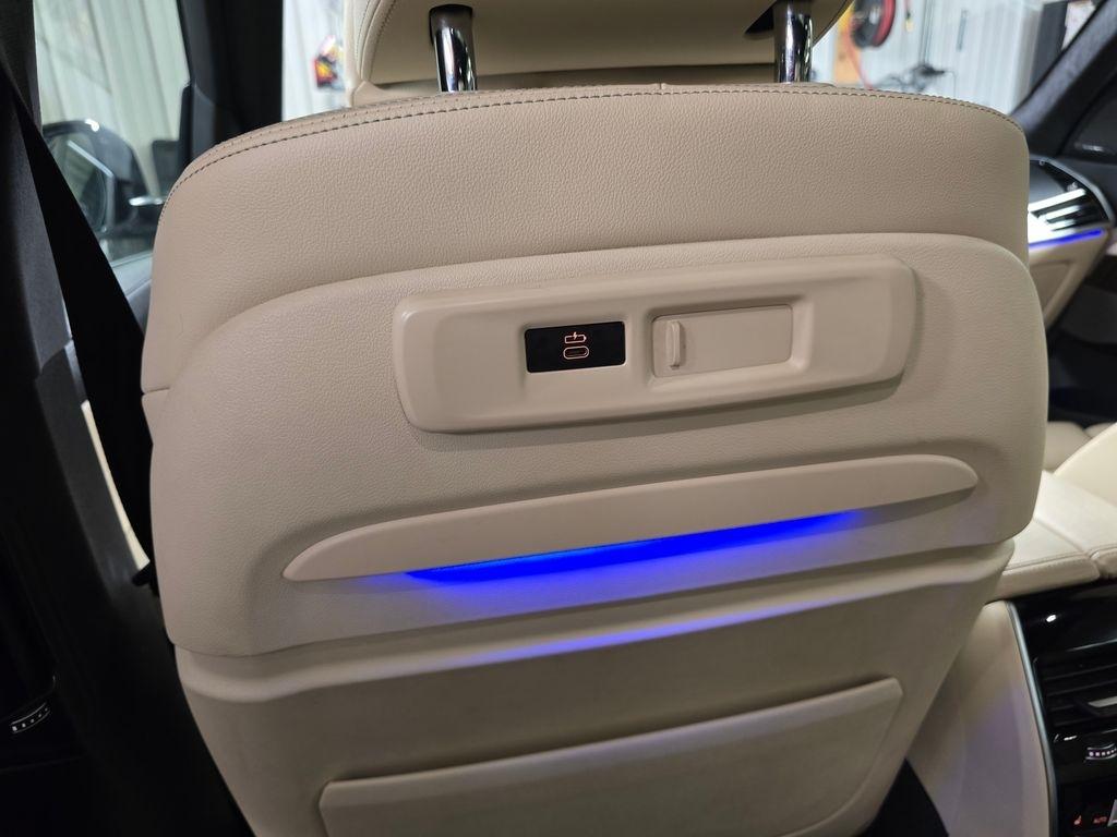 2021 BMW X7 40i - Photo 52