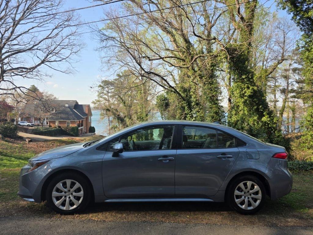 Toyota Corolla LE 2022