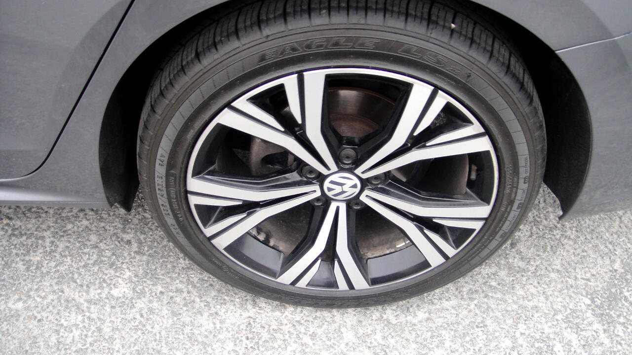 Volkswagen Passat SE 2021