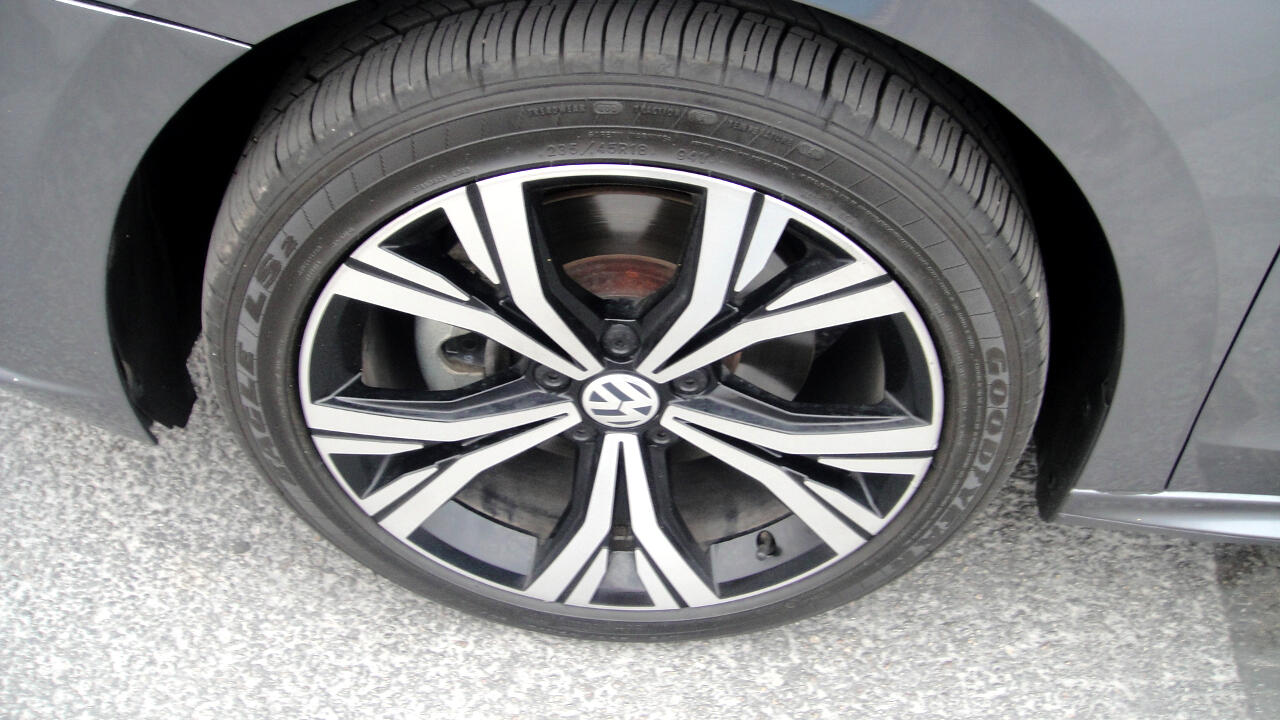 Volkswagen Passat SE 2021