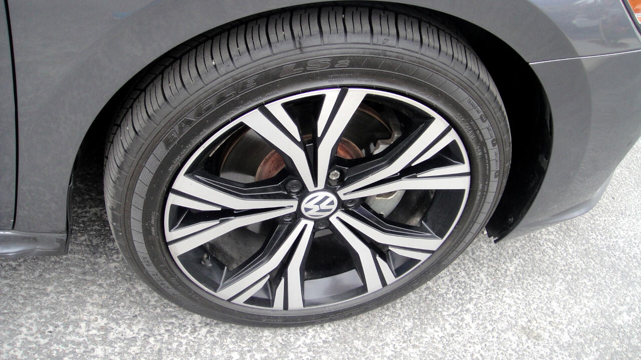 Volkswagen Passat SE 2021