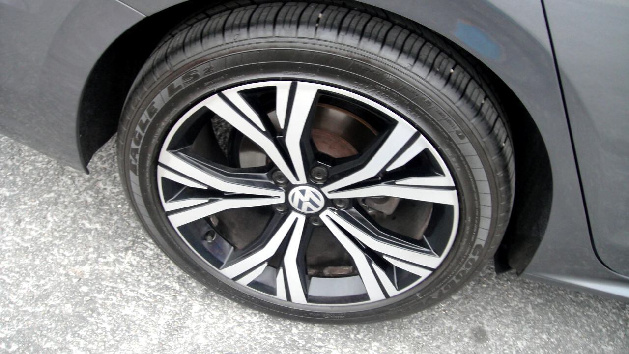 Volkswagen Passat SE 2021