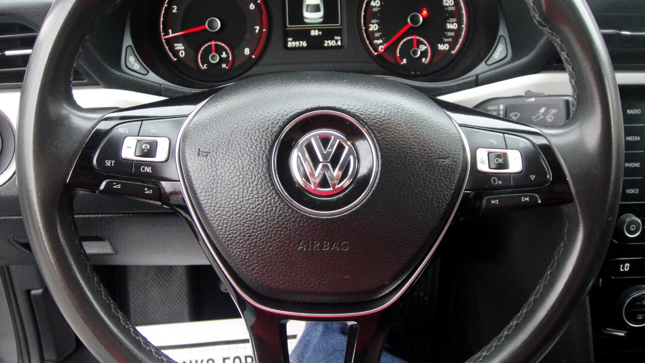 Volkswagen Passat SE 2021