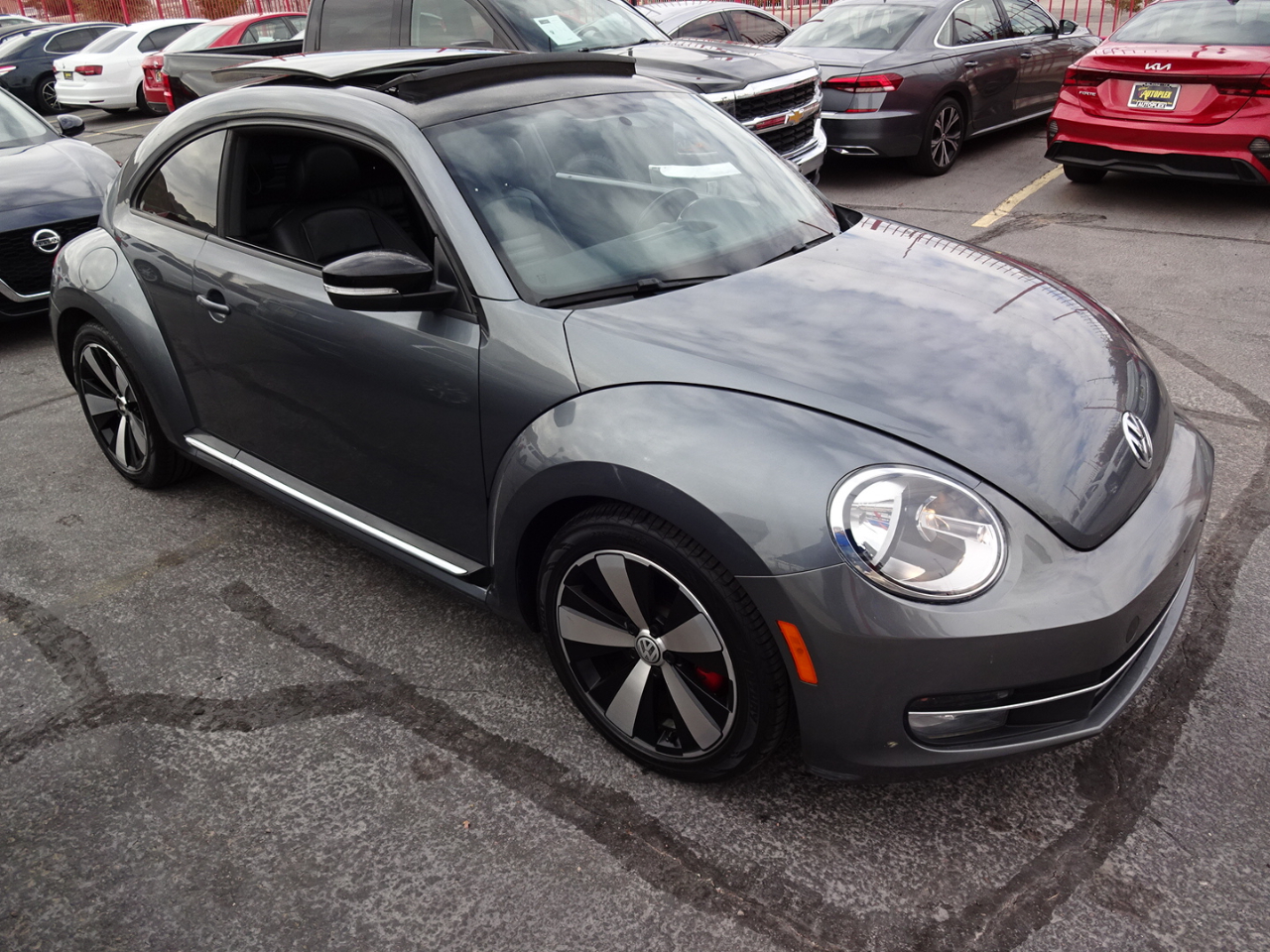 Volkswagen Beetle 2.0T Turbo 2012