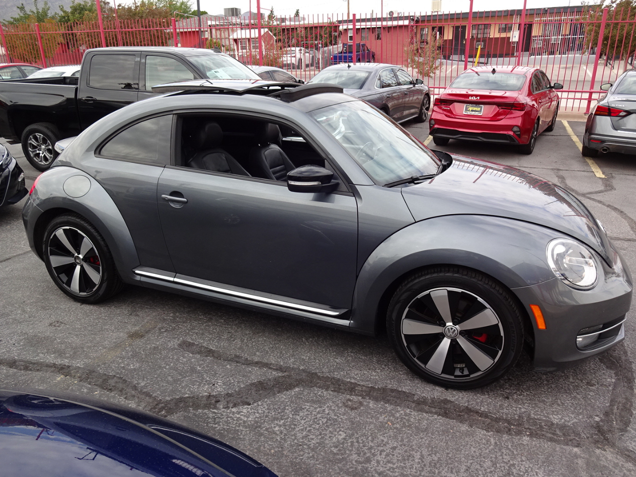 Volkswagen Beetle 2.0T Turbo 2012