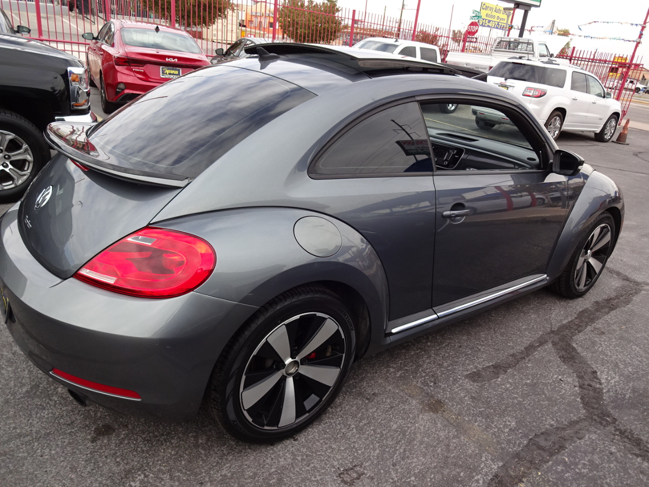 Volkswagen Beetle 2.0T Turbo 2012