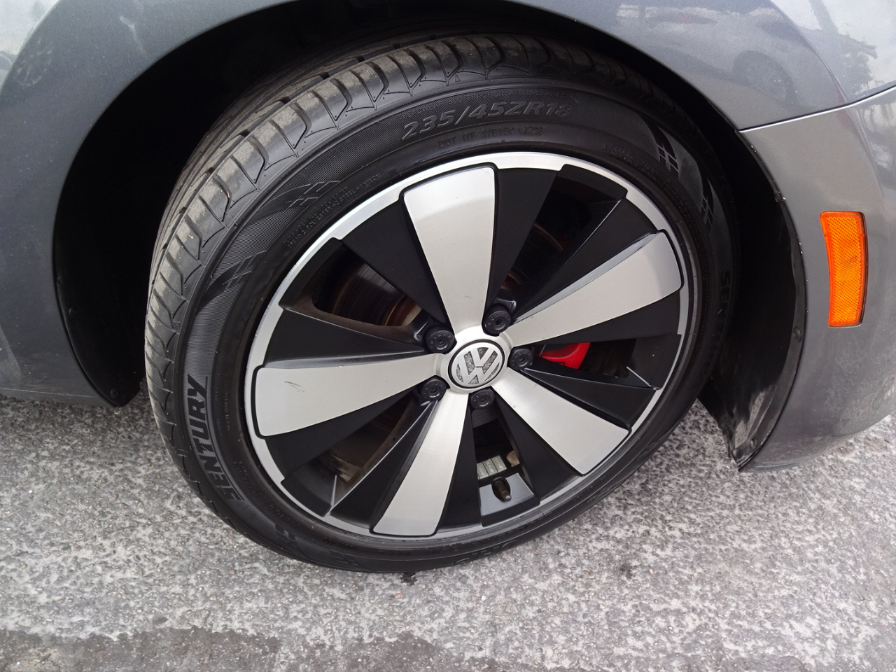 Volkswagen Beetle 2.0T Turbo 2012