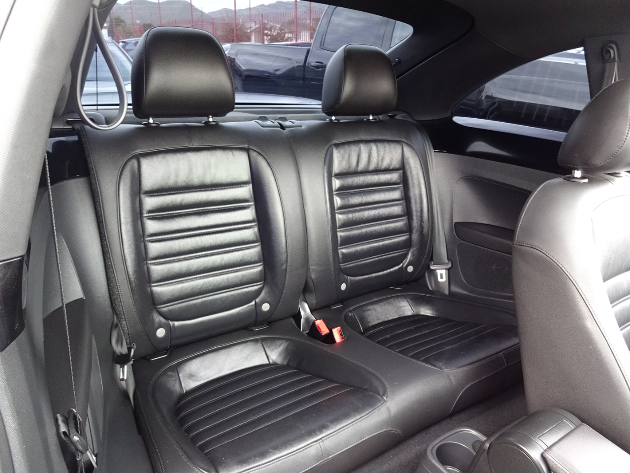 Volkswagen Beetle 2.0T Turbo 2012