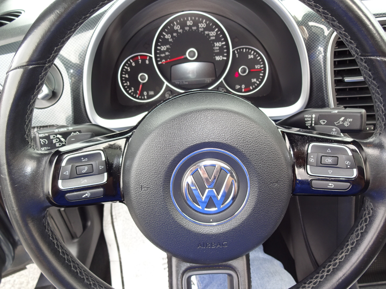 Volkswagen Beetle 2.0T Turbo 2012