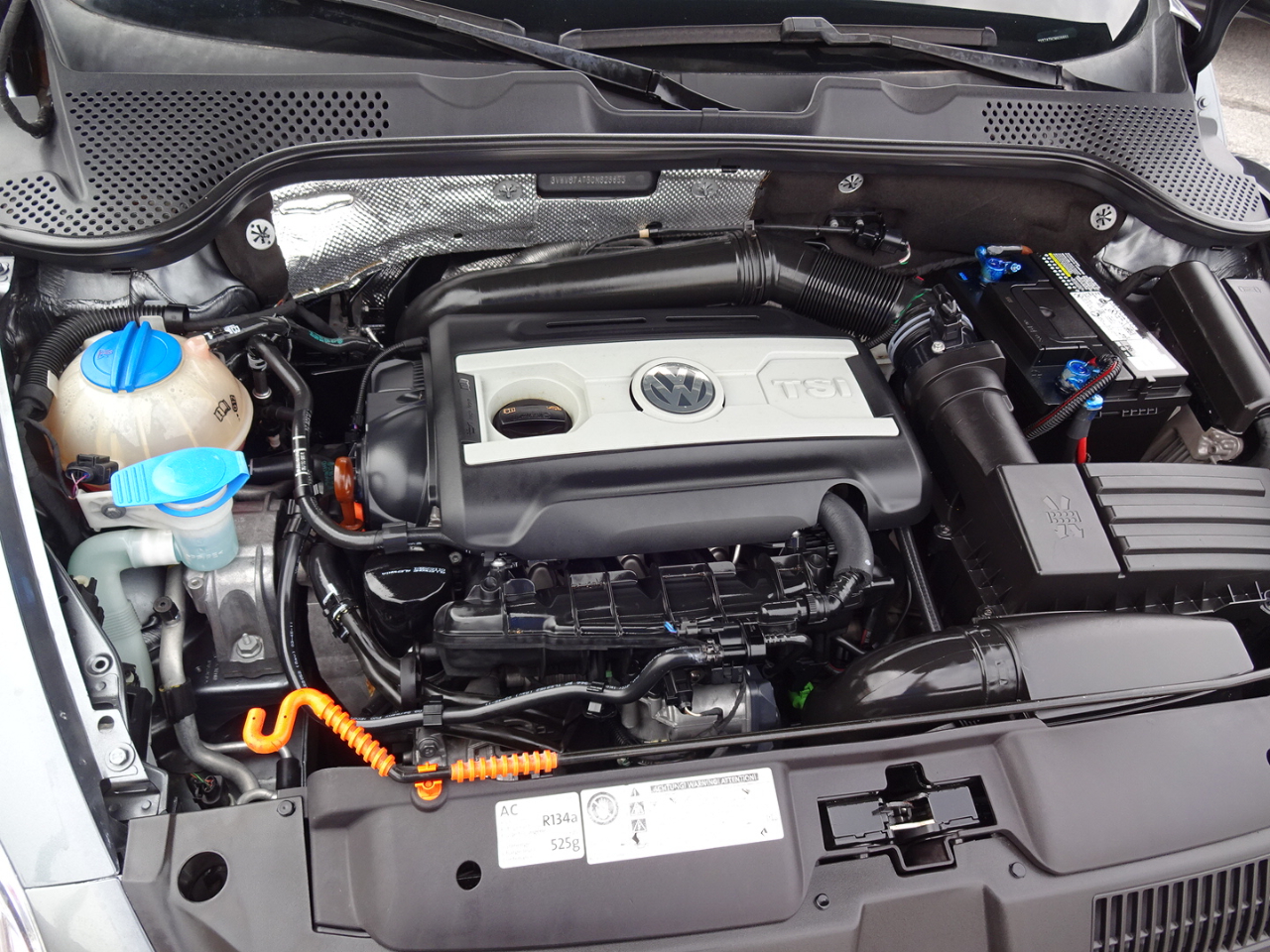 Volkswagen Beetle 2.0T Turbo 2012