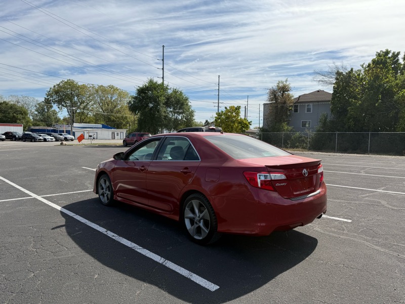 Toyota Camry SE 2012