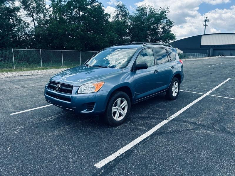 Toyota RAV4 Base I4 4WD 2011
