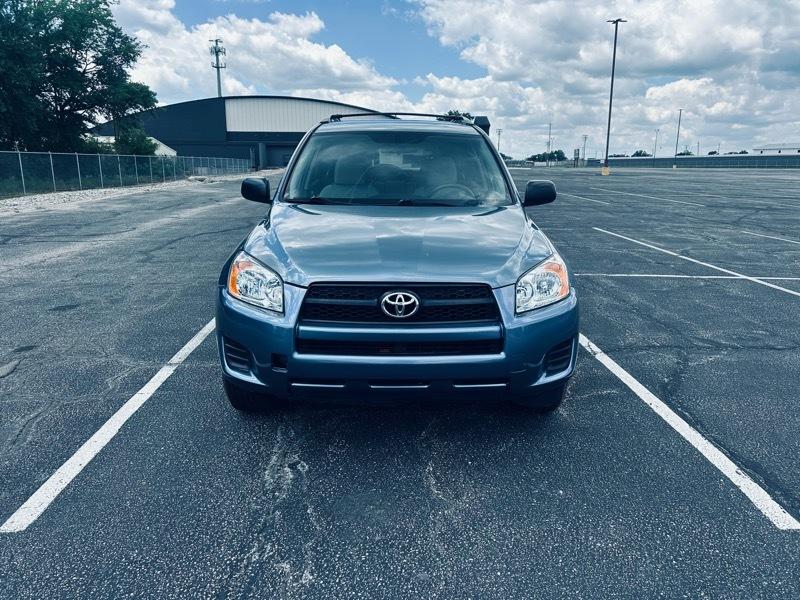 Toyota RAV4 Base I4 4WD 2011