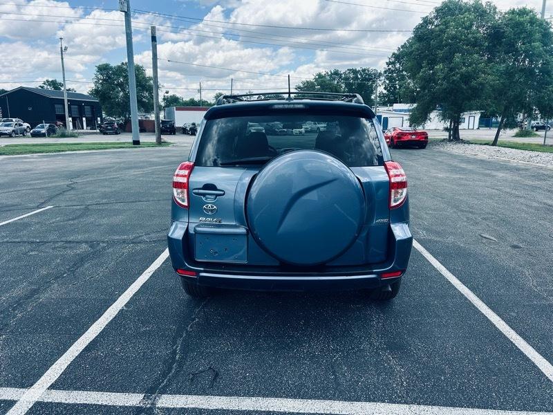 Toyota RAV4 Base I4 4WD 2011