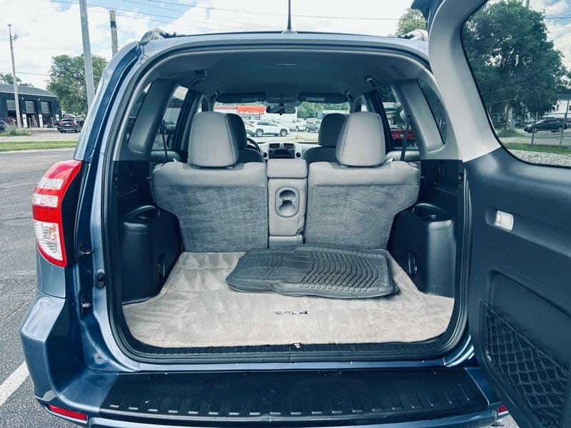 Toyota RAV4 Base I4 4WD 2011