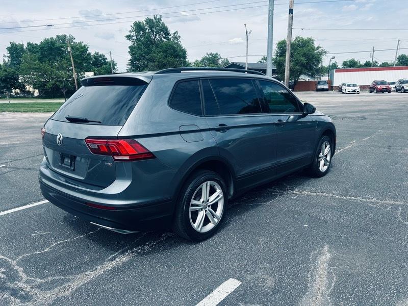 Volkswagen Tiguan S 2018