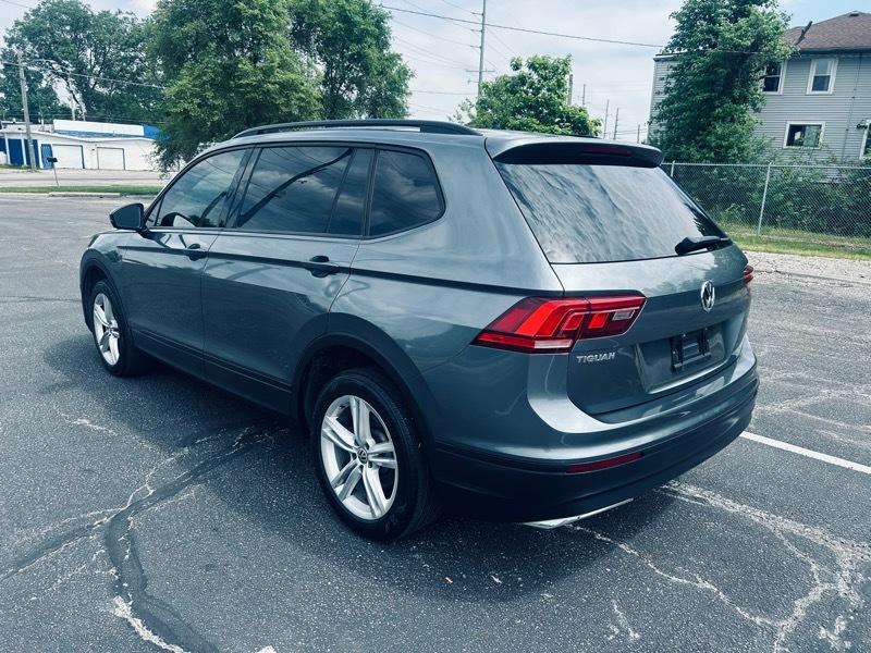 Volkswagen Tiguan S 2018