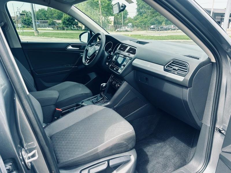 Volkswagen Tiguan S 2018