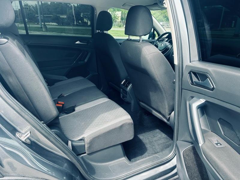 Volkswagen Tiguan S 2018