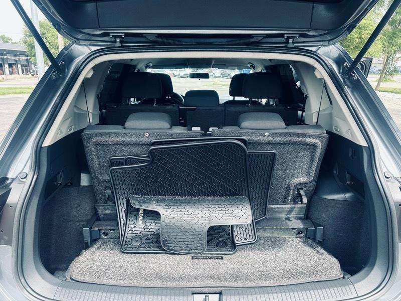 Volkswagen Tiguan S 2018