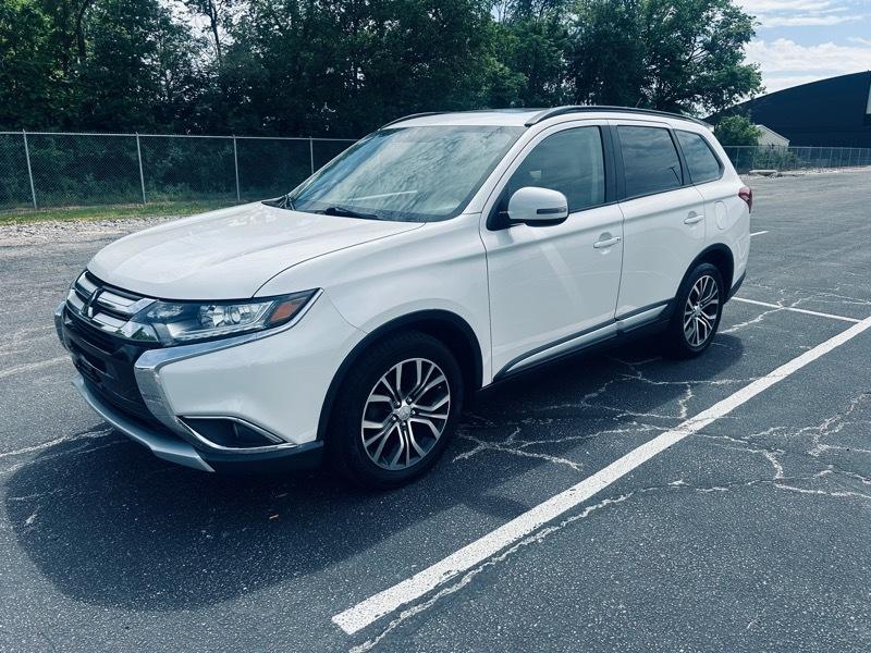 Mitsubishi Outlander SE 2WD 2016