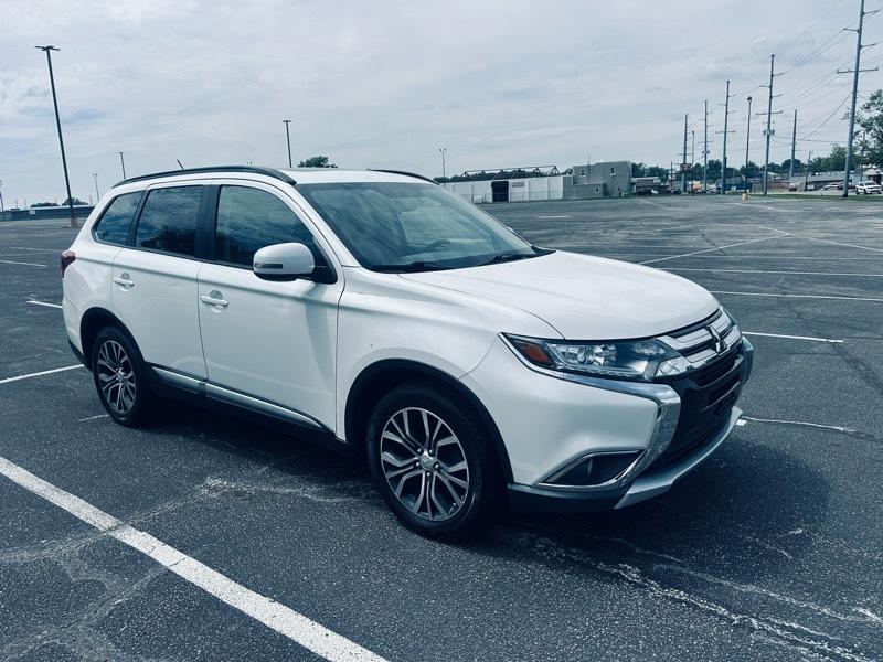 Mitsubishi Outlander SE 2WD 2016