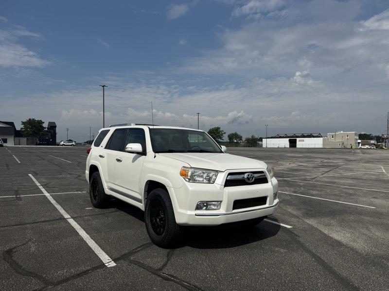 Toyota 4Runner SR5 4WD 2012